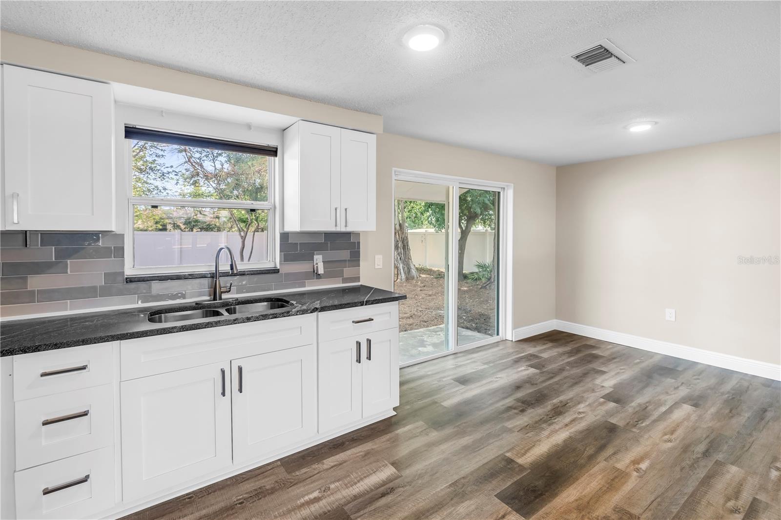 518 62nd, St Petersburg, FL 33702