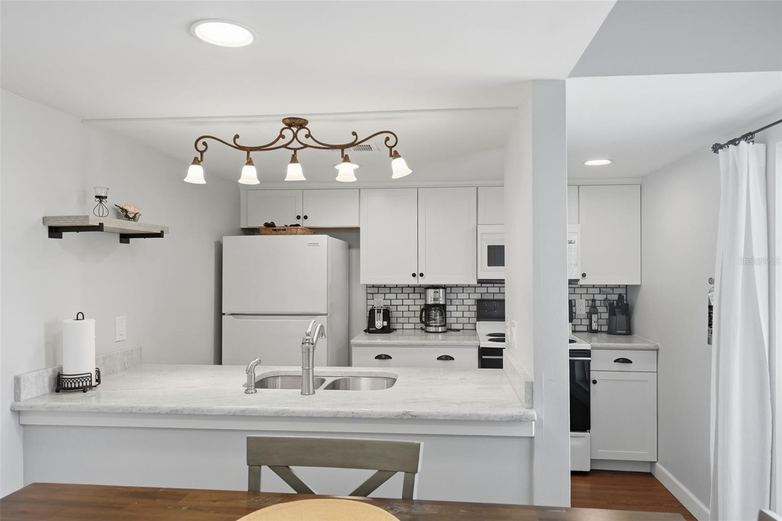 175 Medallion Unit F, Madeira Beach, FL 33708