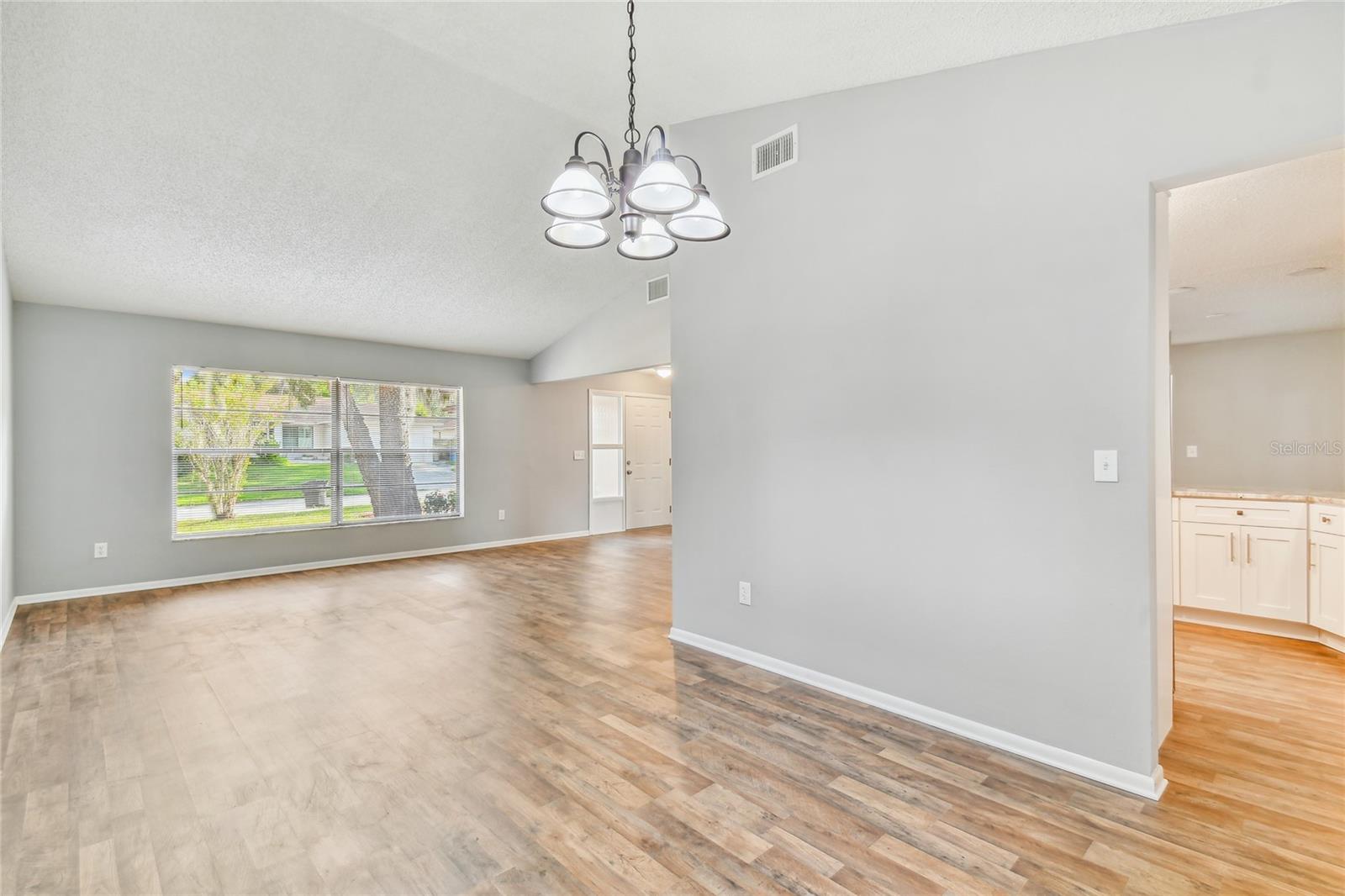 1010 Riflecrest, Valrico, FL 33594
