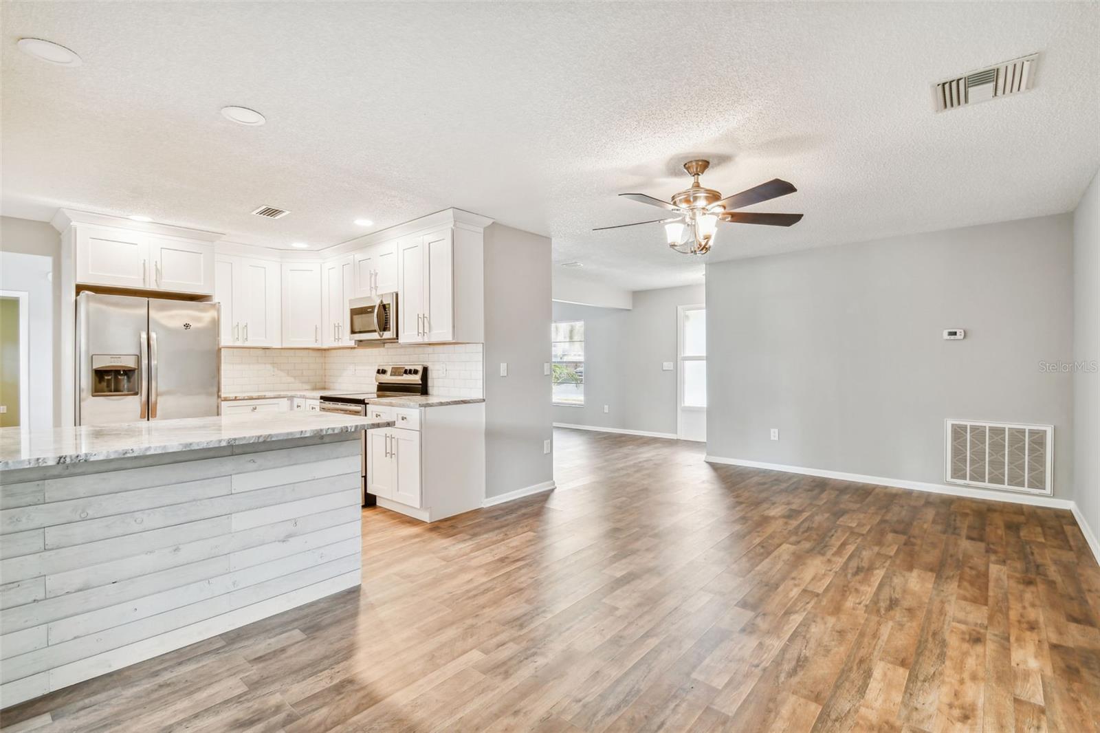 1010 Riflecrest, Valrico, FL 33594