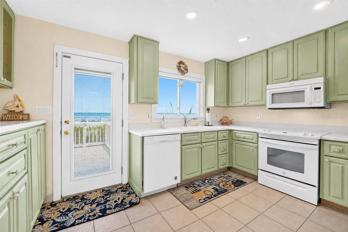 921 Atlantic, New Smyrna Beach, FL 32169