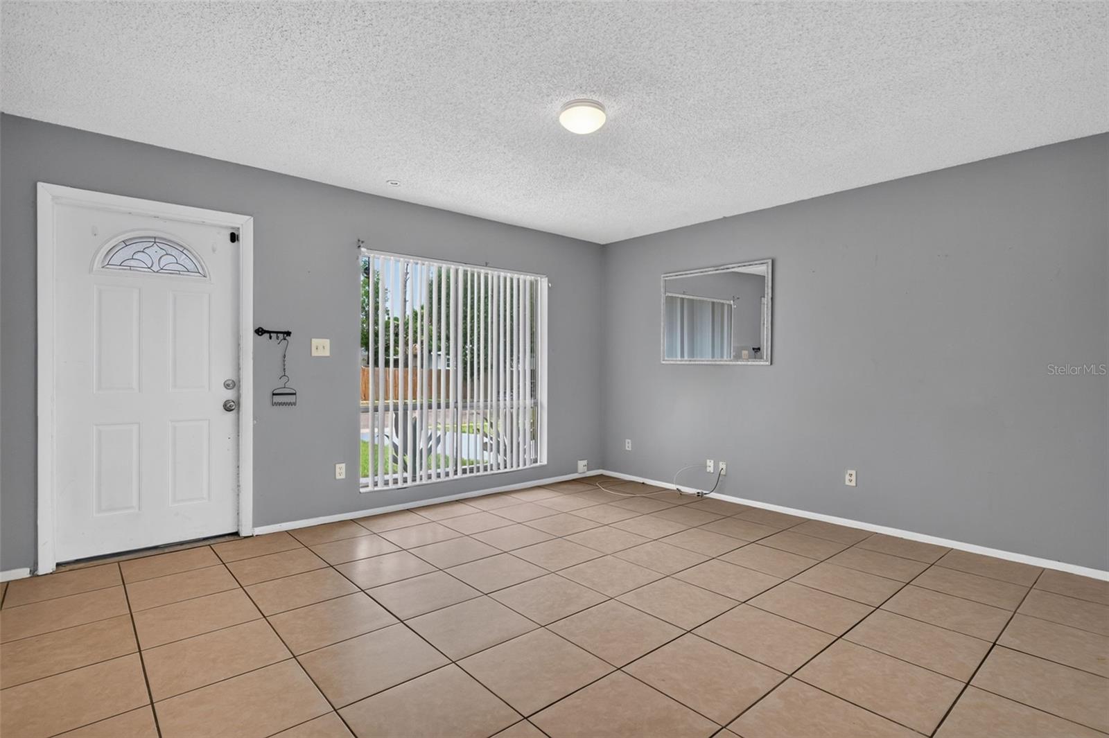 1877 Wayside, Orlando, FL 32818