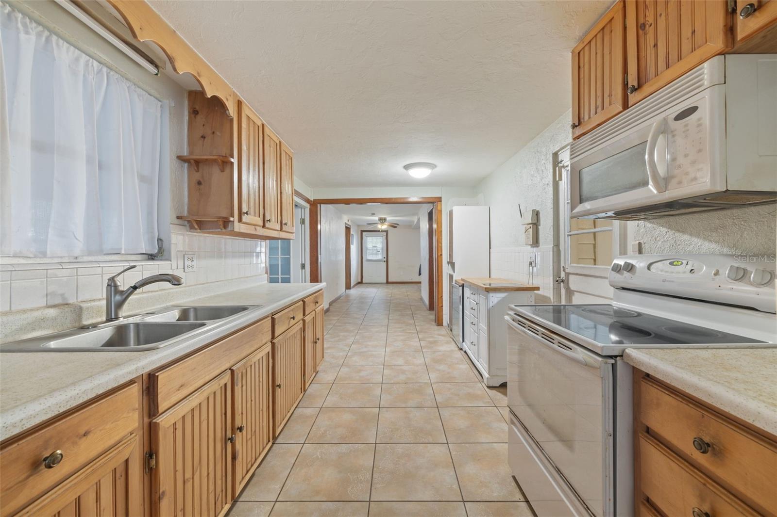 302 51st Street W, Bradenton, FL 34209