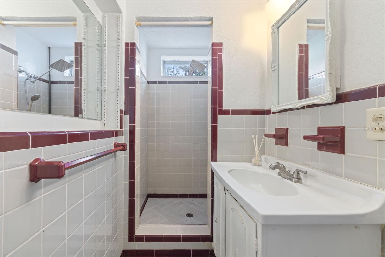 302 51st Street W, Bradenton, FL 34209