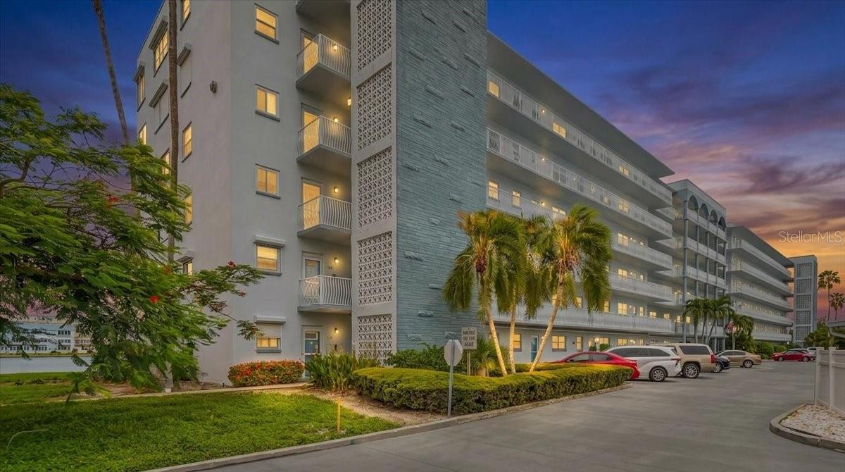 5925 Shore Unit 302, Gulfport, FL 33707