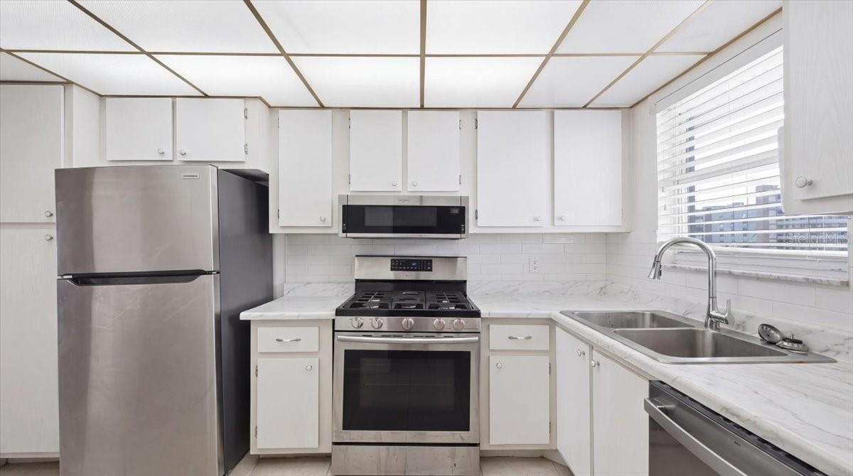 5925 Shore Unit 302, Gulfport, FL 33707