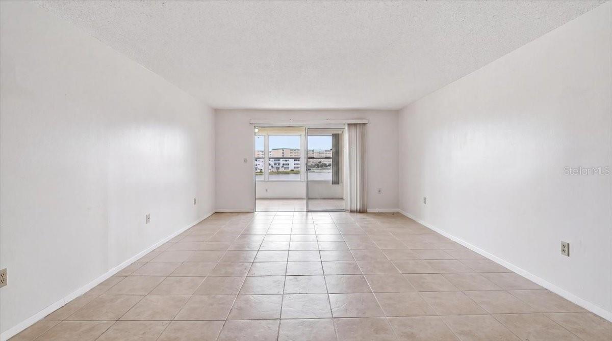 5925 Shore Unit 302, Gulfport, FL 33707