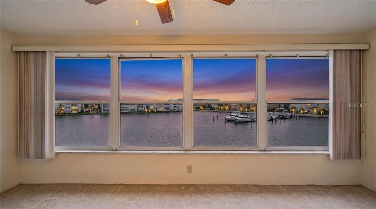 5925 Shore Unit 302, Gulfport, FL 33707