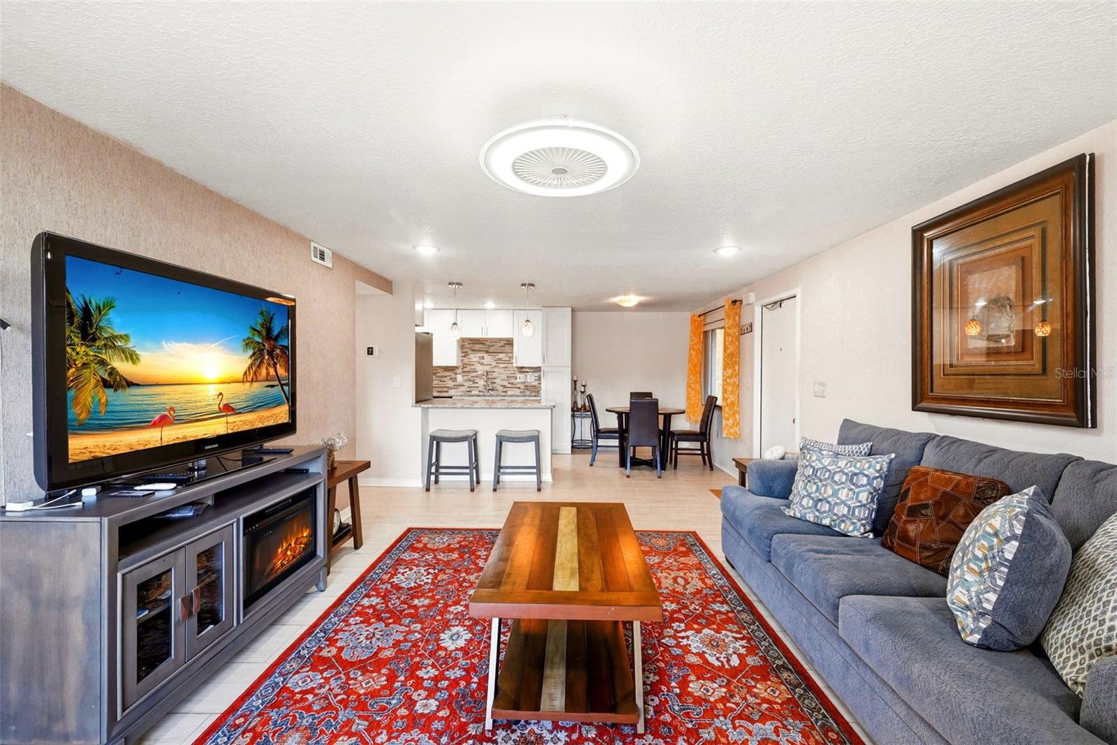 5195 Vineland Unit B102, Orlando, FL 32811