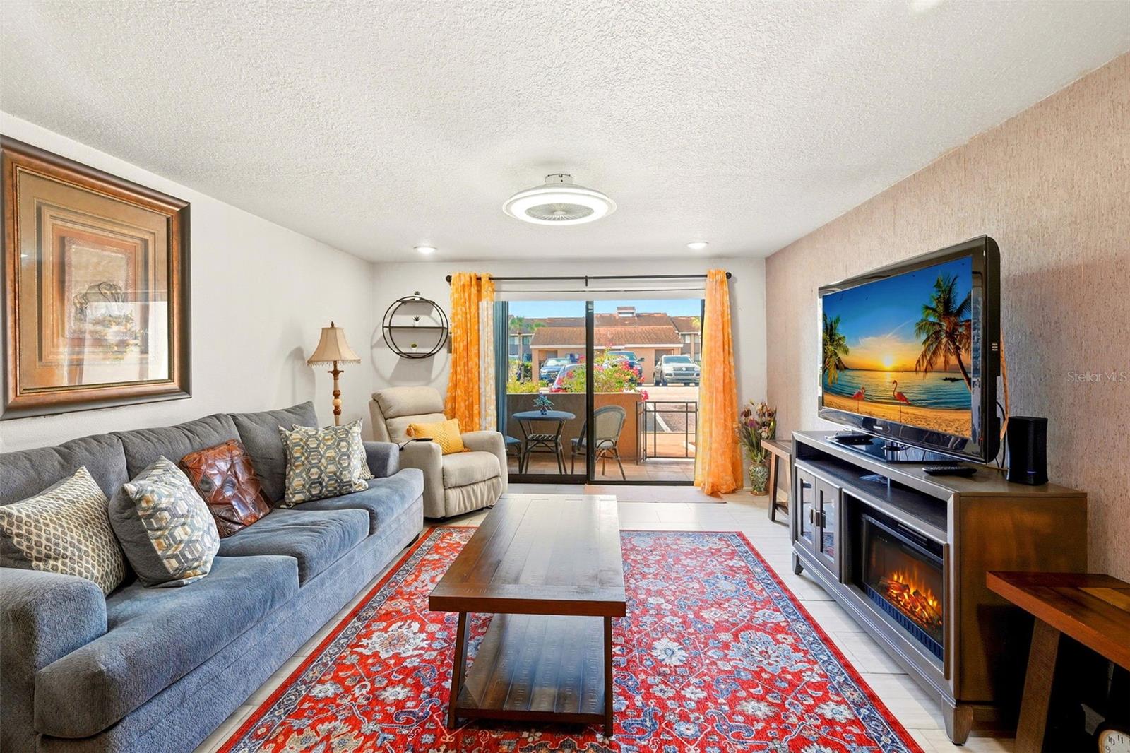 5195 Vineland Unit B102, Orlando, FL 32811