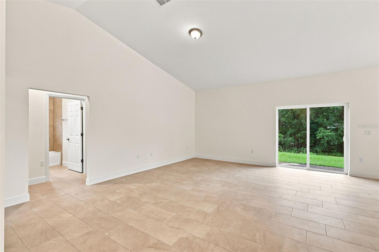 121 Canoe Creek, Kenansville, FL 34739