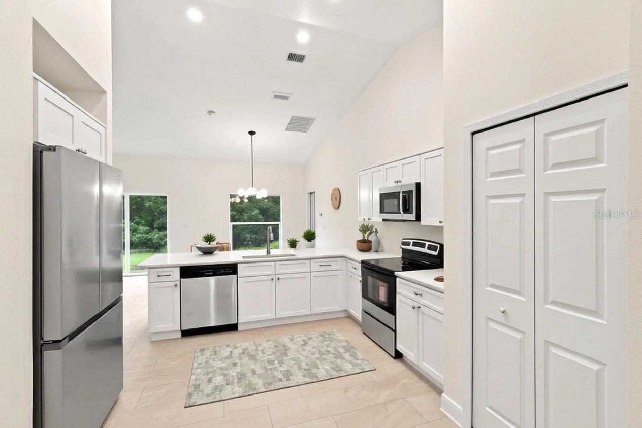 121 Canoe Creek, Kenansville, FL 34739