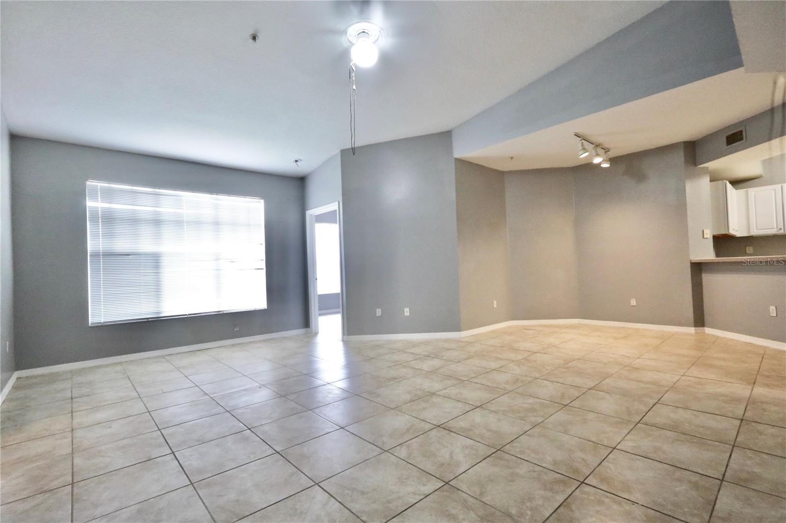 5578 Metrowest Unit 1-201, Orlando, FL 32811