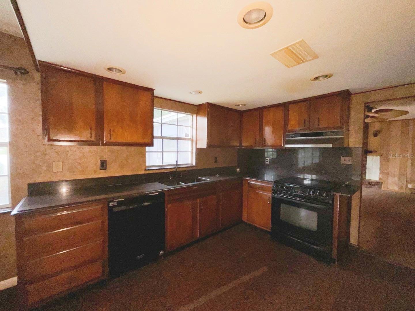 603 Ocala, Umatilla, FL 32784