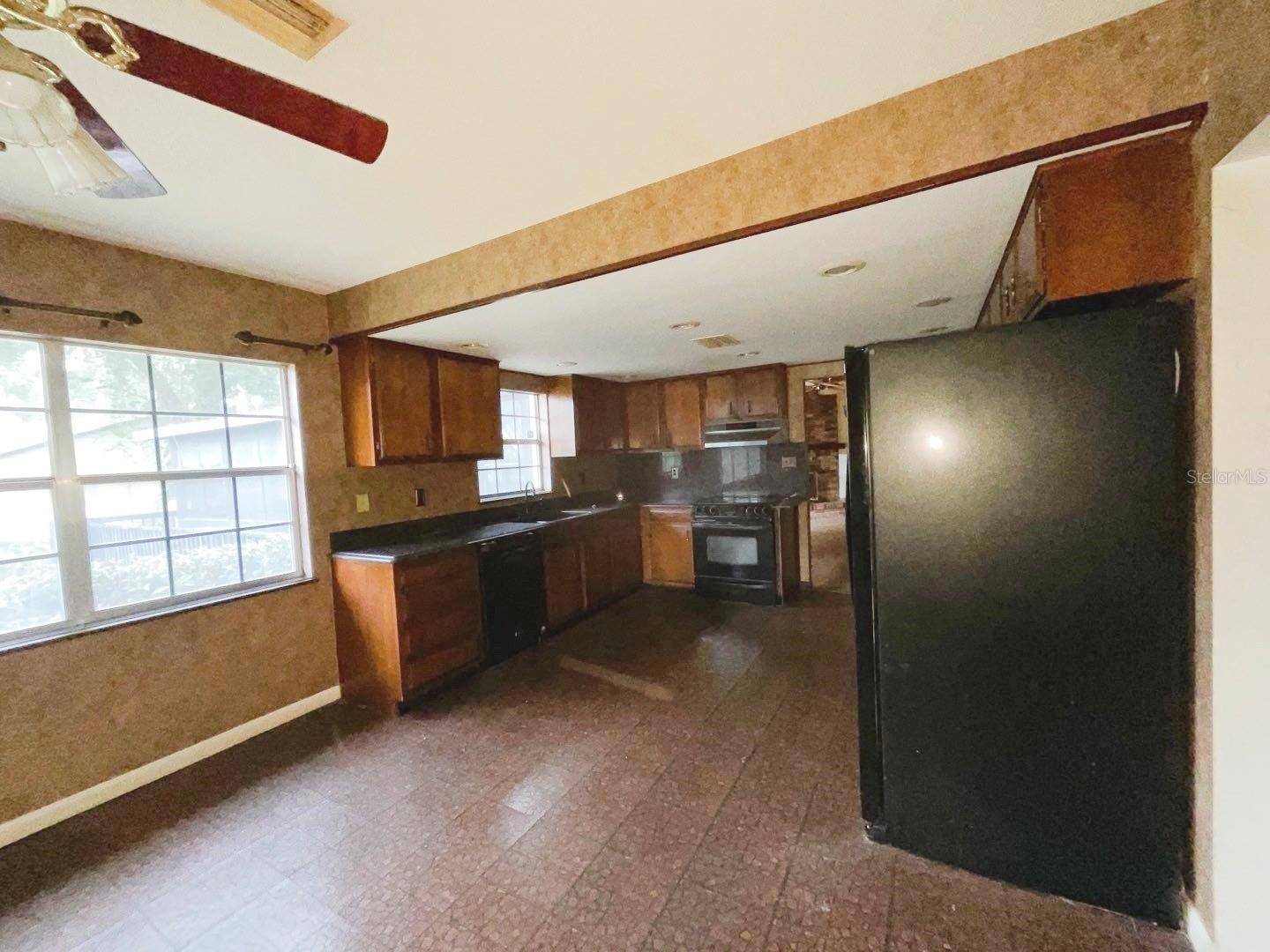 603 Ocala, Umatilla, FL 32784