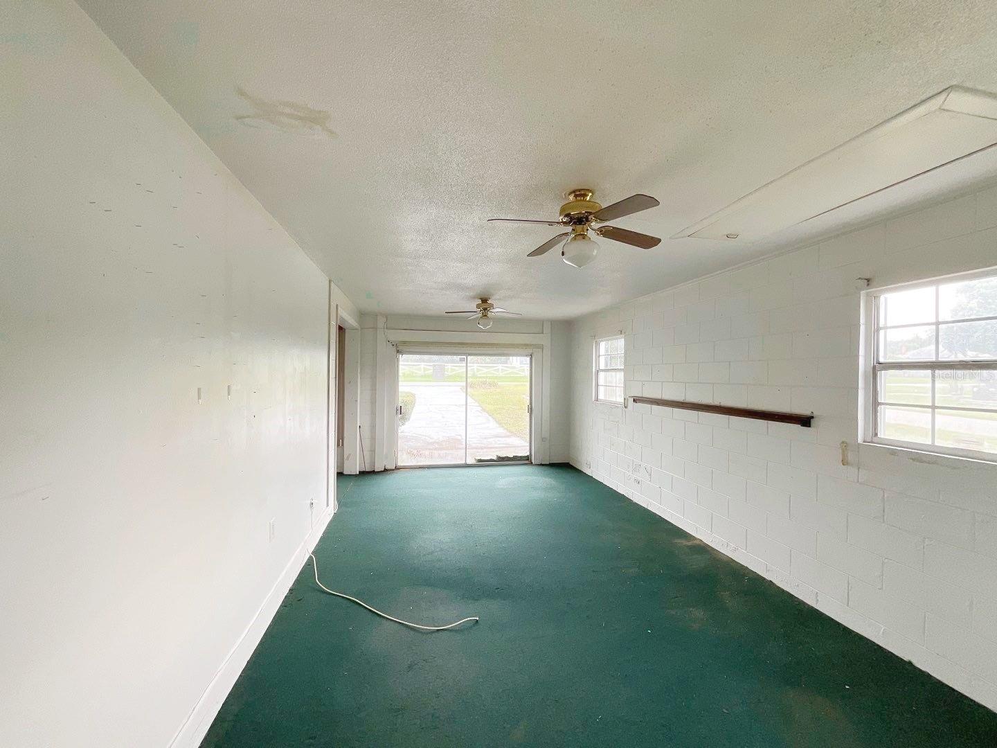 603 Ocala, Umatilla, FL 32784