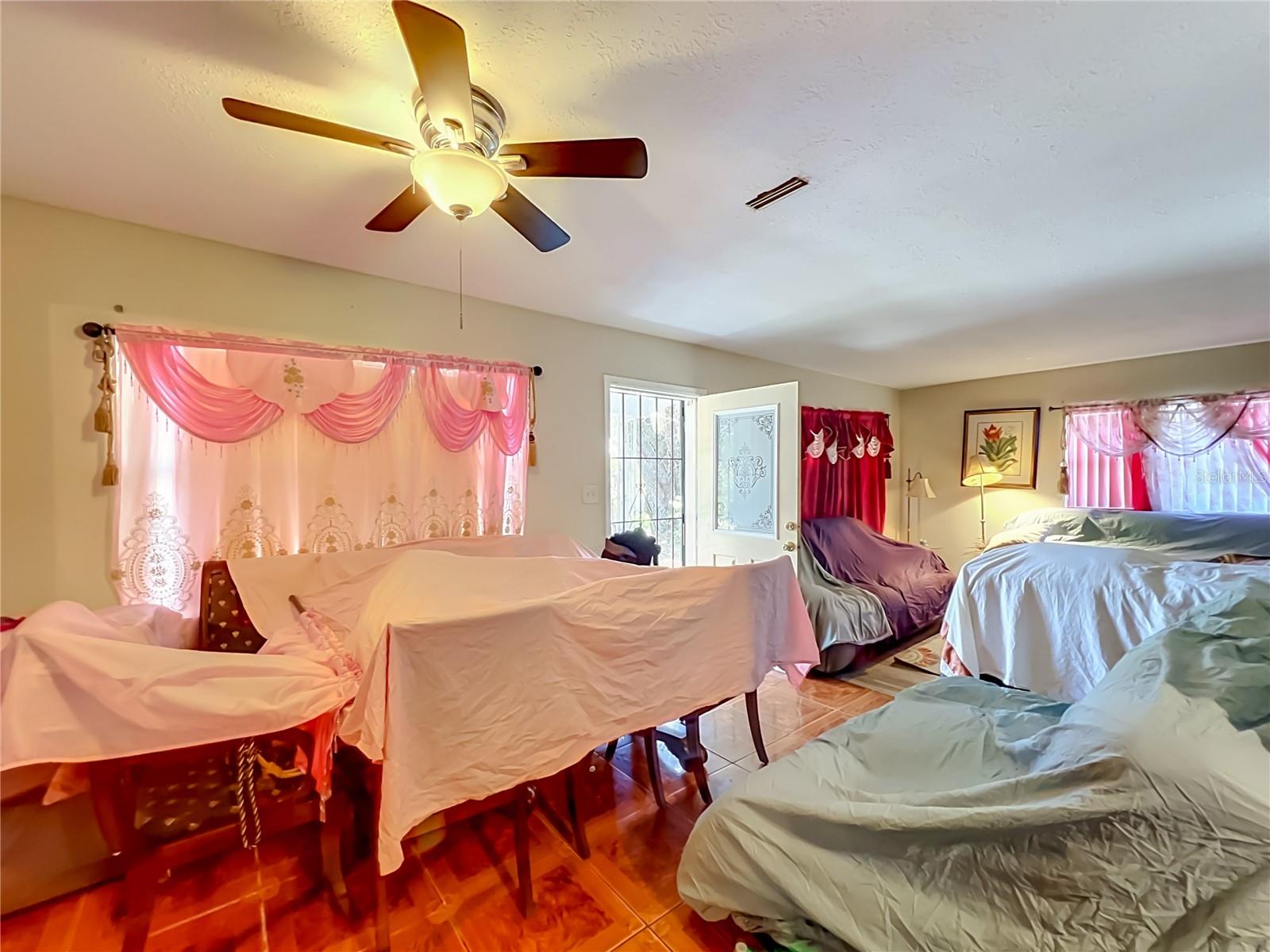 2002 Rockwell, Orlando, FL 32808