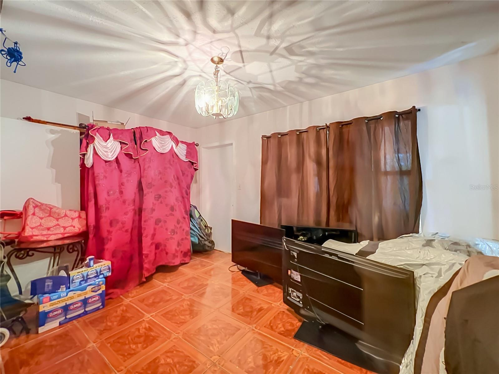 2002 Rockwell, Orlando, FL 32808