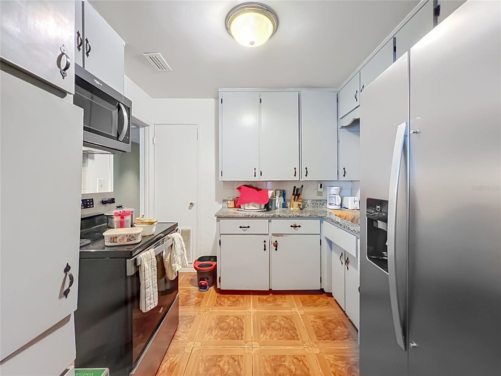 2002 Rockwell, Orlando, FL 32808