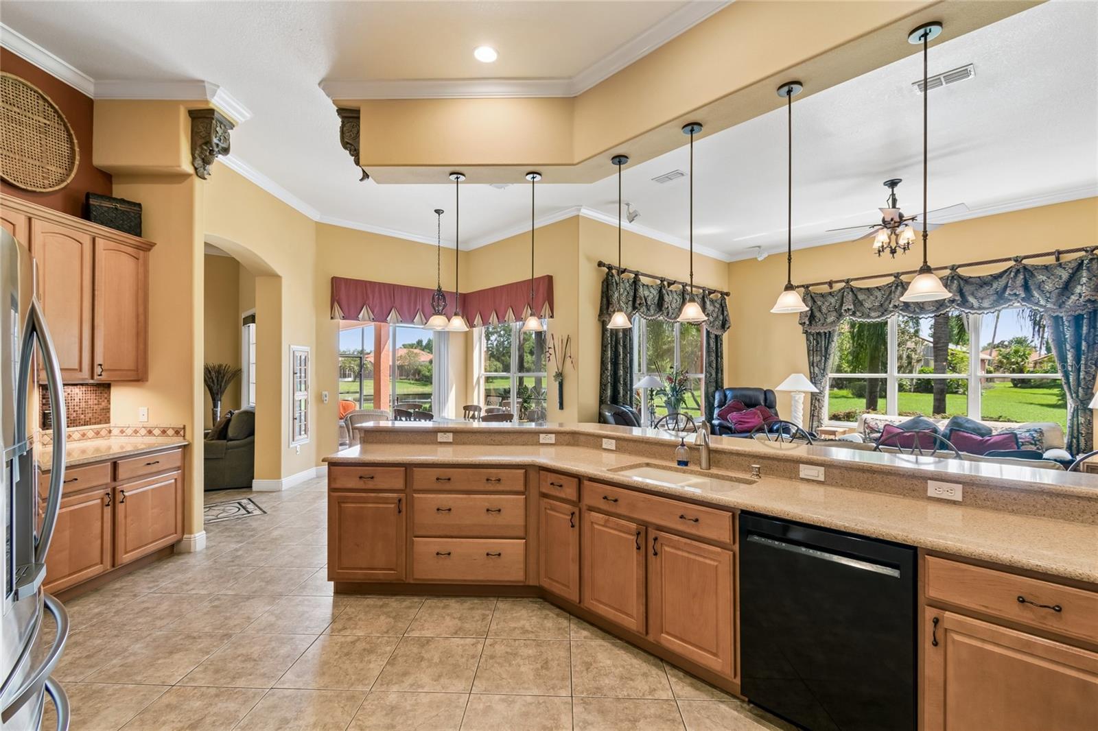 501 Montage Ln, Poinciana, FL 34759