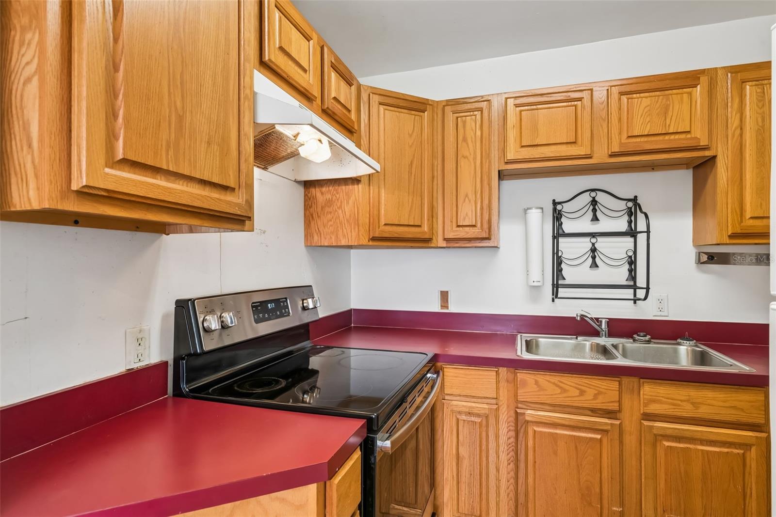 918 Goldwyn, Orlando, FL 32805