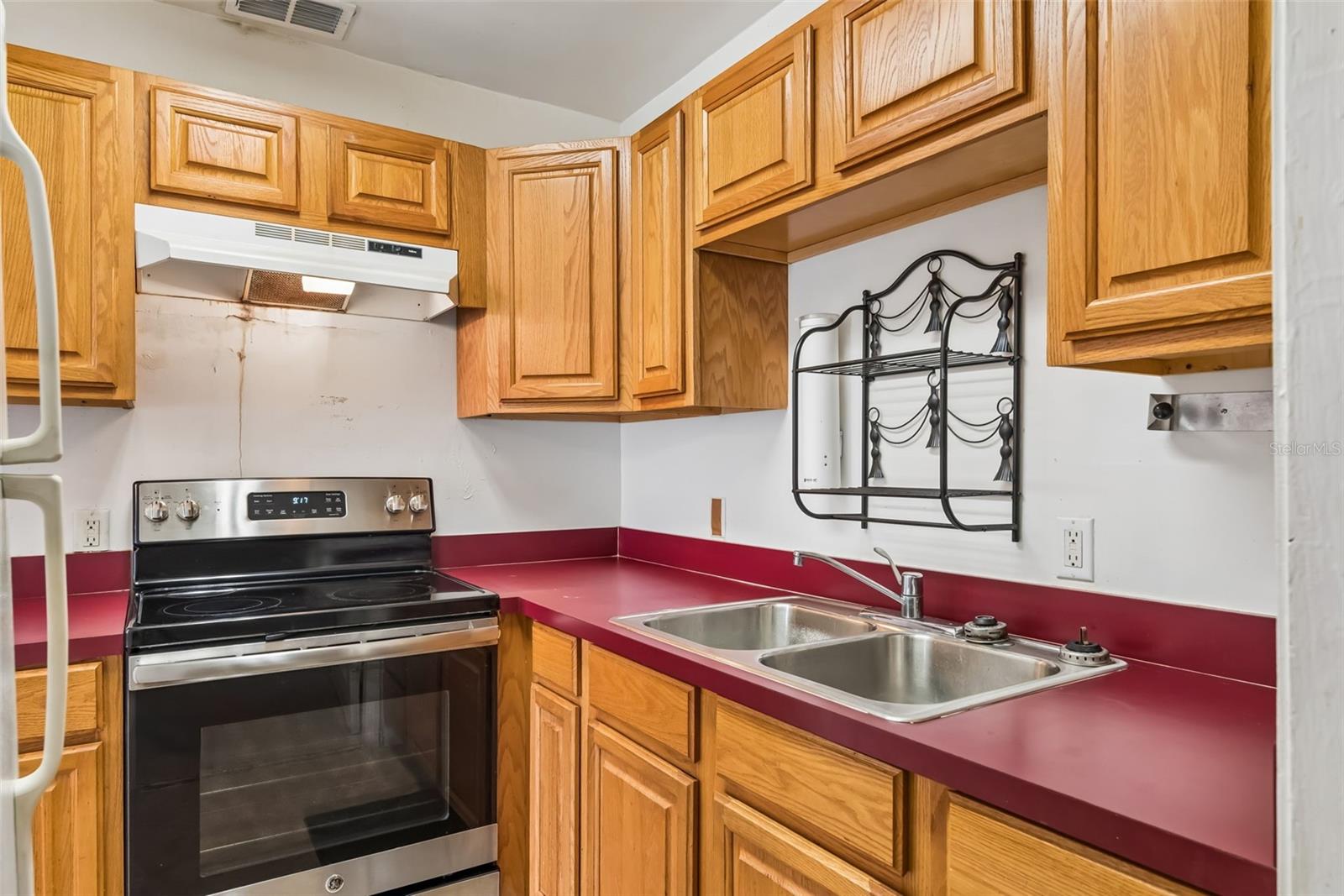 918 Goldwyn, Orlando, FL 32805