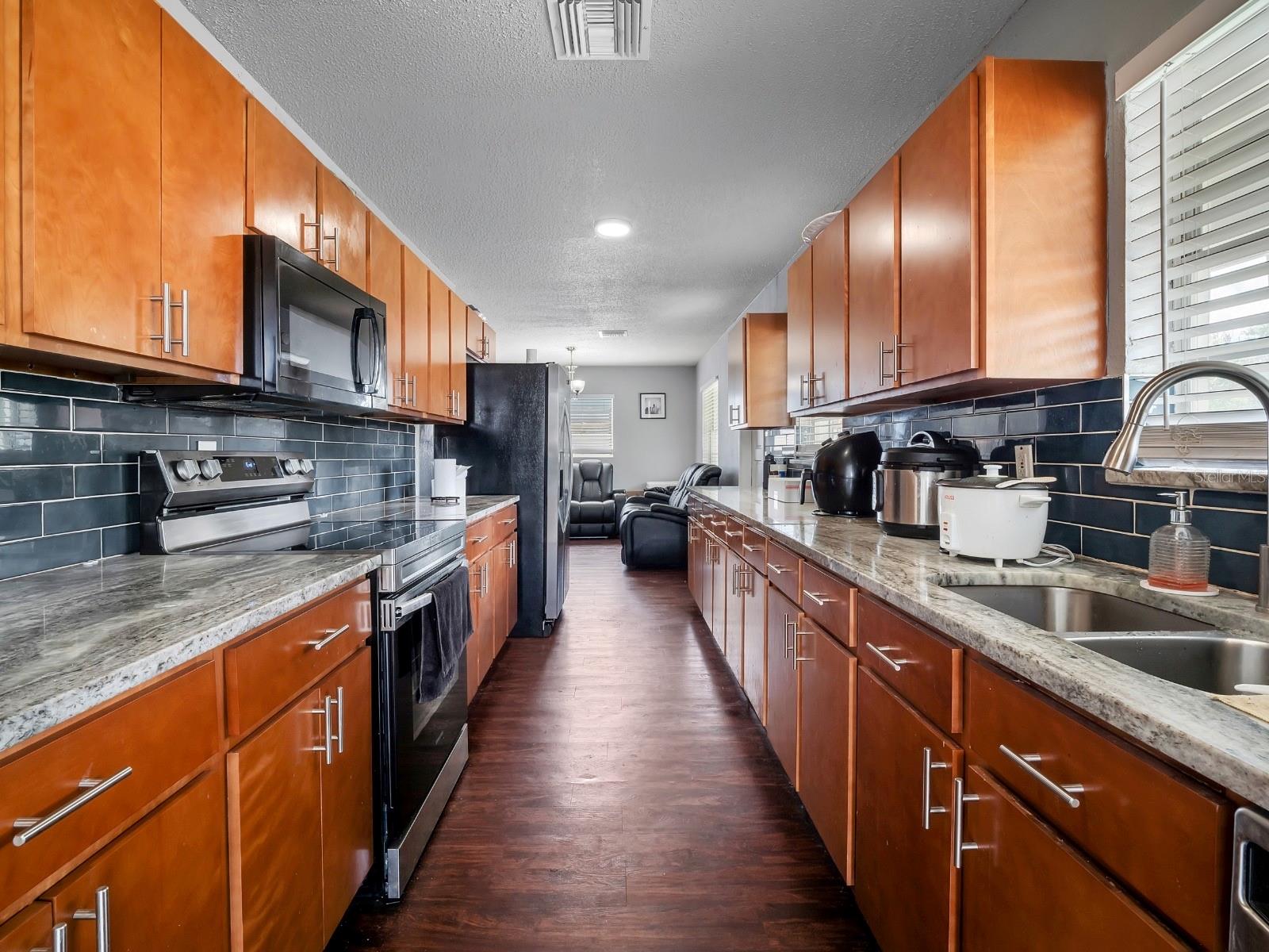 7018 Glenview, Tampa, FL 33619