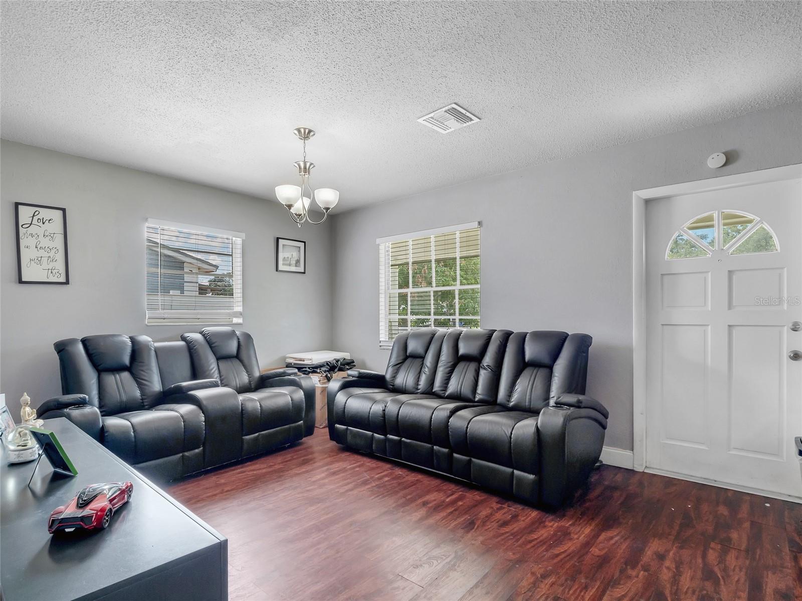 7018 Glenview, Tampa, FL 33619