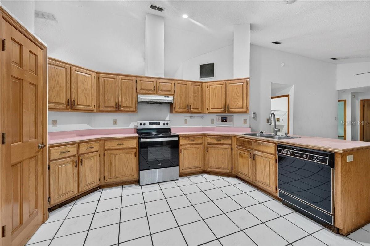 344 Frederick, Daytona Beach, FL 32114