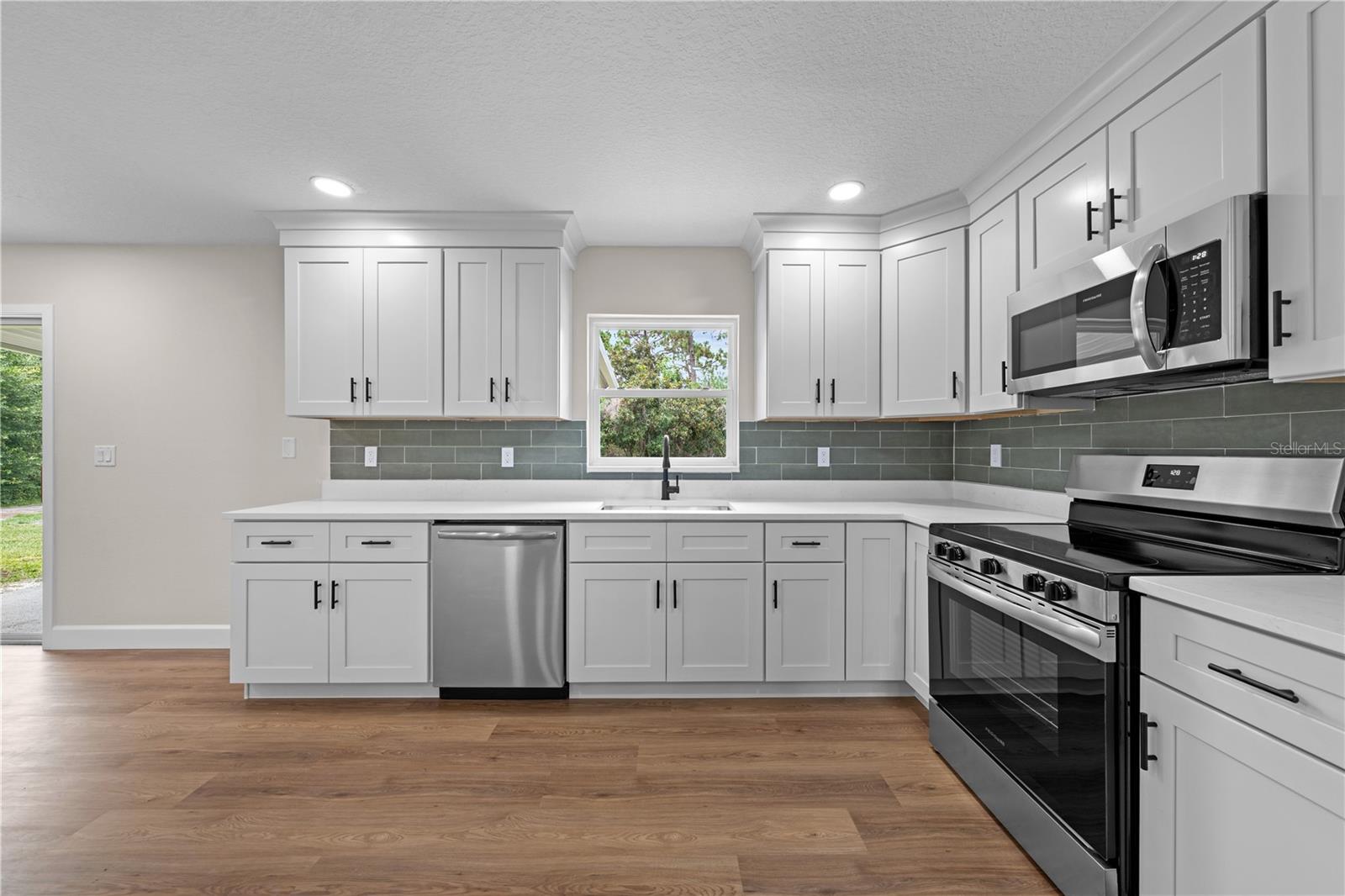 4279 Henry J Ave, St Cloud, FL 34772