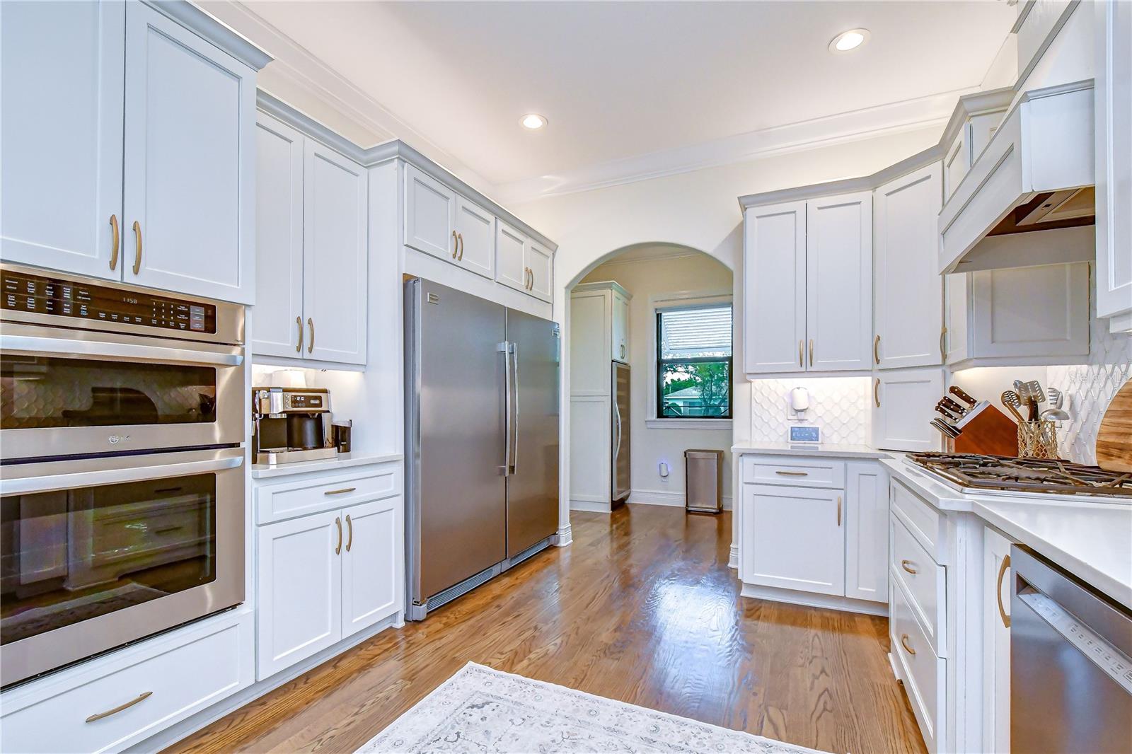5102 Cleveland, Tampa, FL 33609