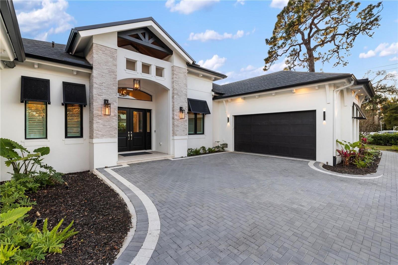 1800 Webber, Sarasota, FL 34239