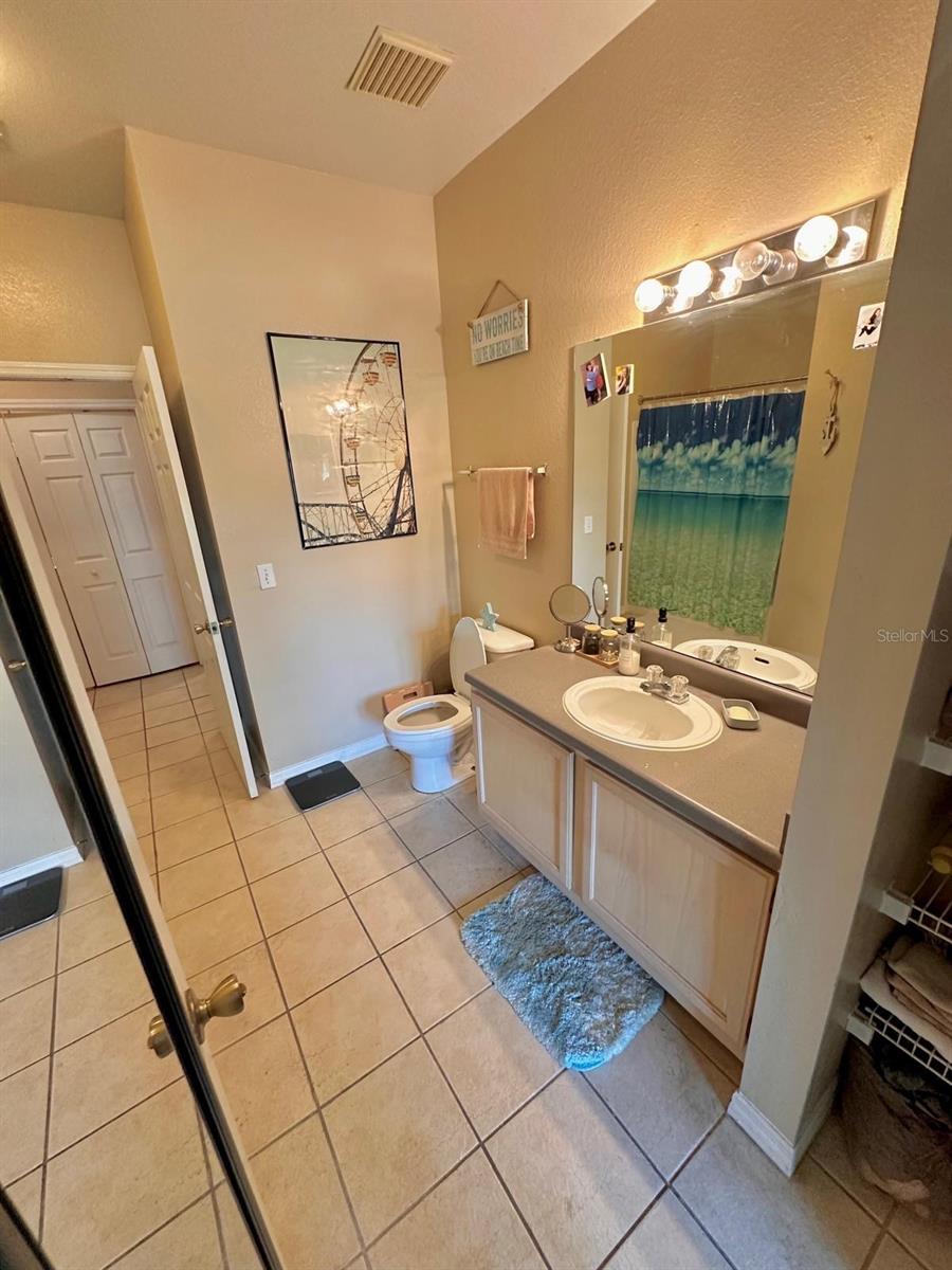 6412 Queens Borough Unit 302, Orlando, FL 32835