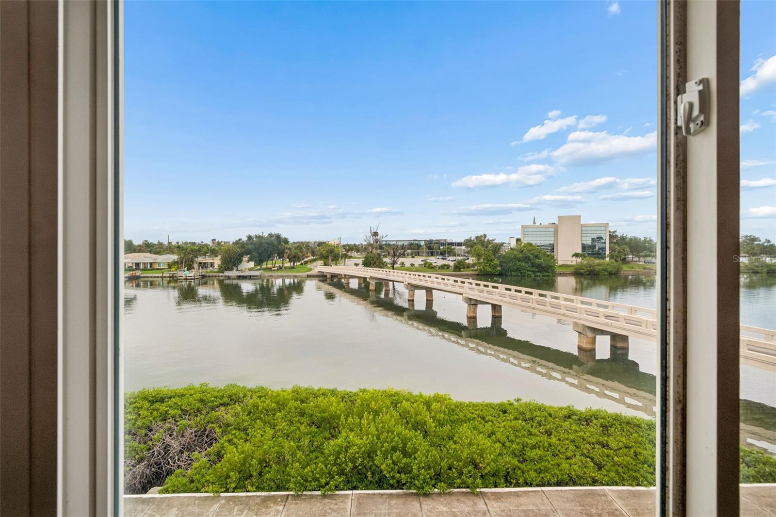 7465 Bay Island Unit 313, South Pasadena, FL 33707