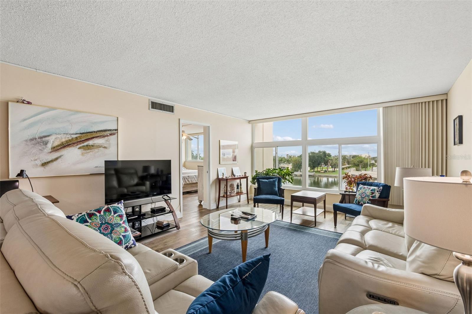 7465 Bay Island Unit 313, South Pasadena, FL 33707