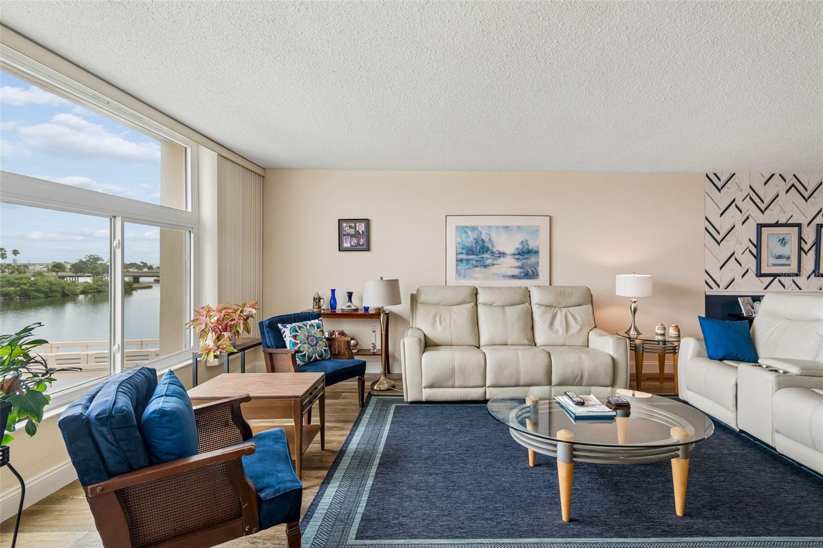 7465 Bay Island Unit 313, South Pasadena, FL 33707