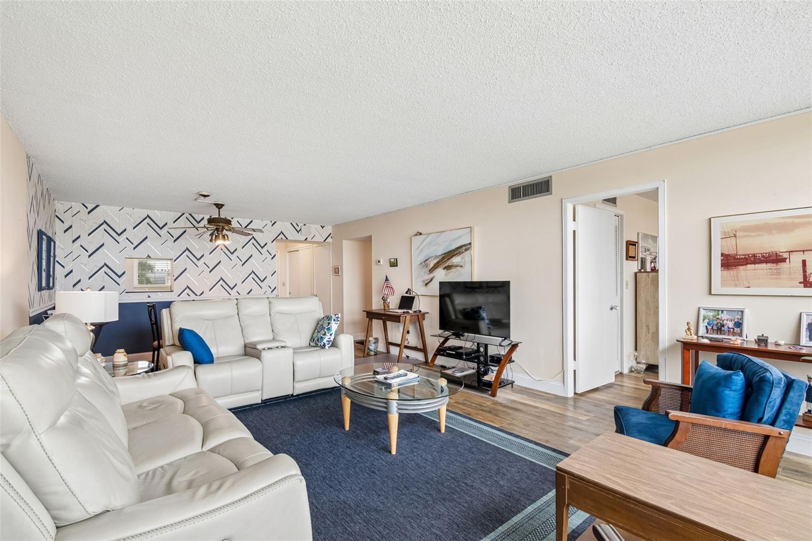 7465 Bay Island Unit 313, South Pasadena, FL 33707
