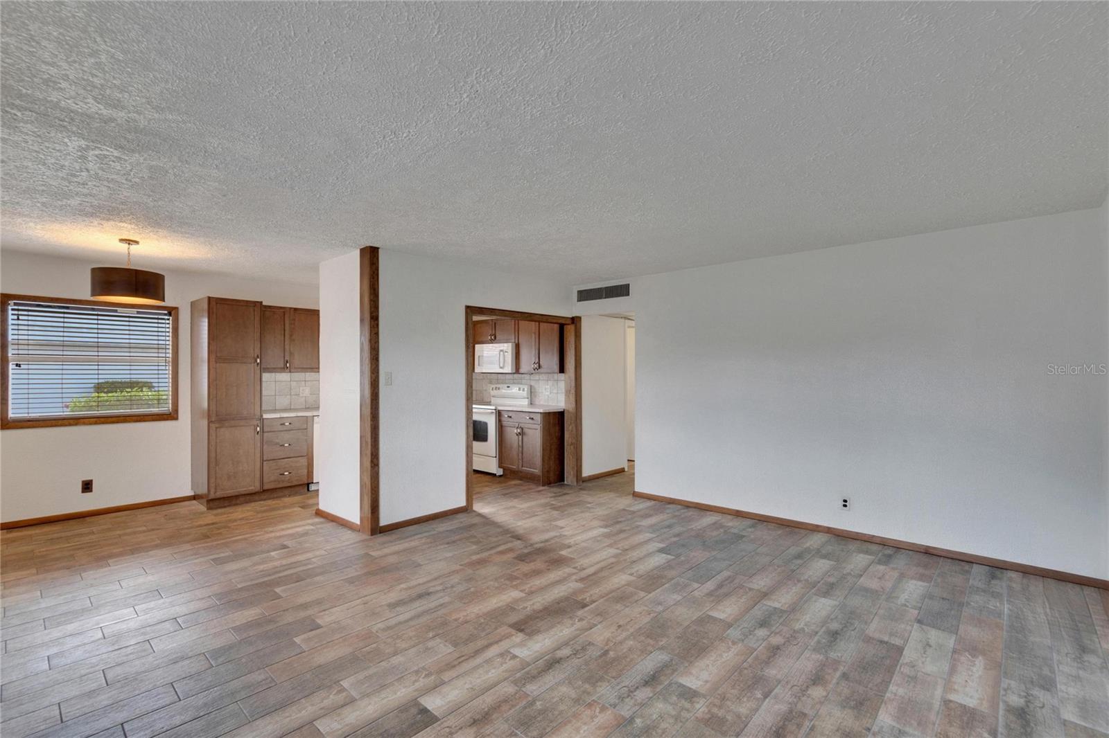 202 Bedford Unit 112, Sun City Center, FL 33573