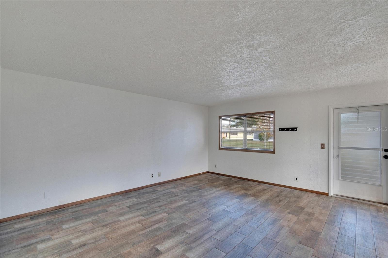 202 Bedford Unit 112, Sun City Center, FL 33573