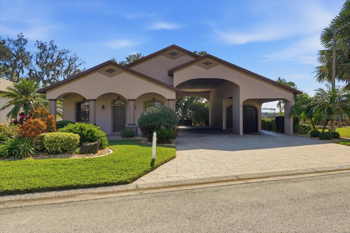 584 Meandering, Polk City, FL 33868