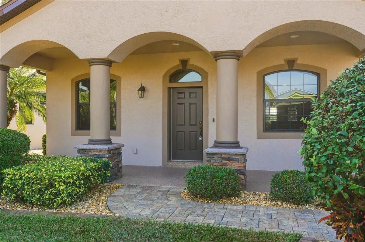 584 Meandering, Polk City, FL 33868