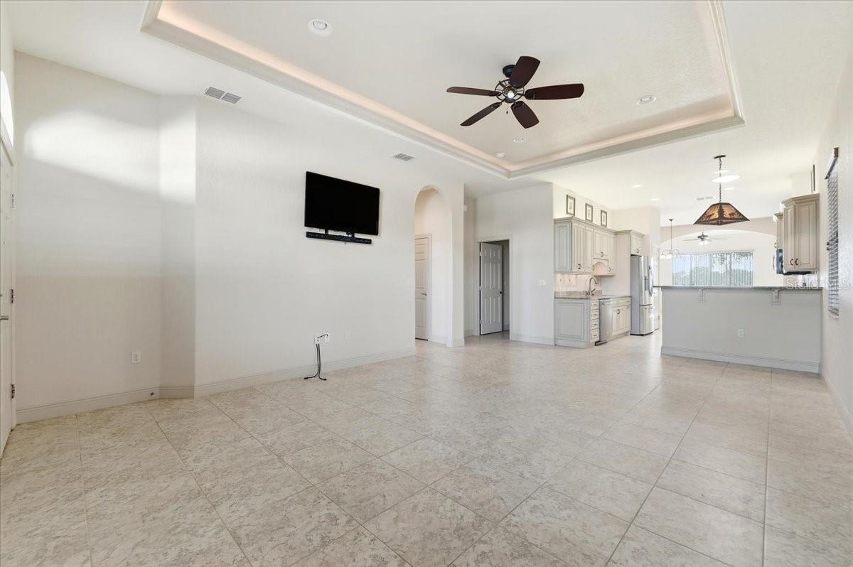 584 Meandering, Polk City, FL 33868