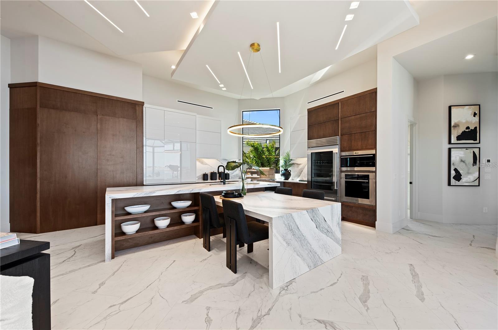 800 Blue Shell, Sarasota, FL 34240