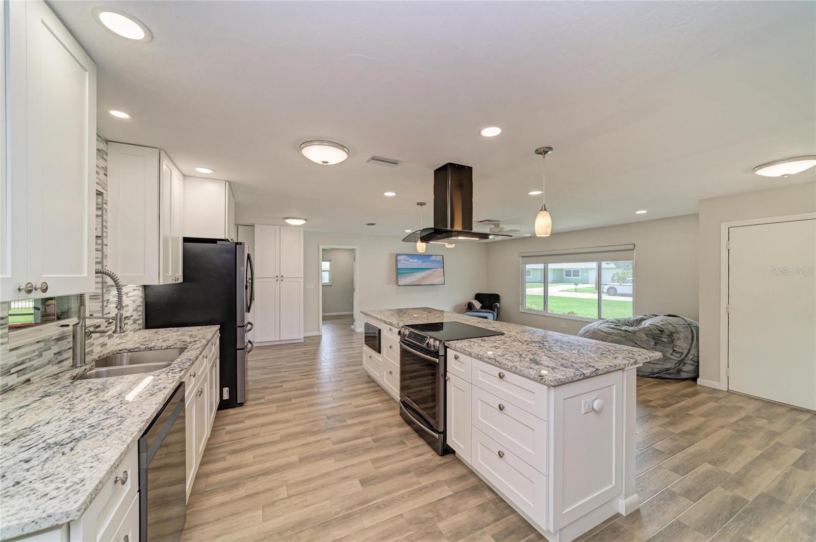 2011 37th, Bradenton, FL 34205