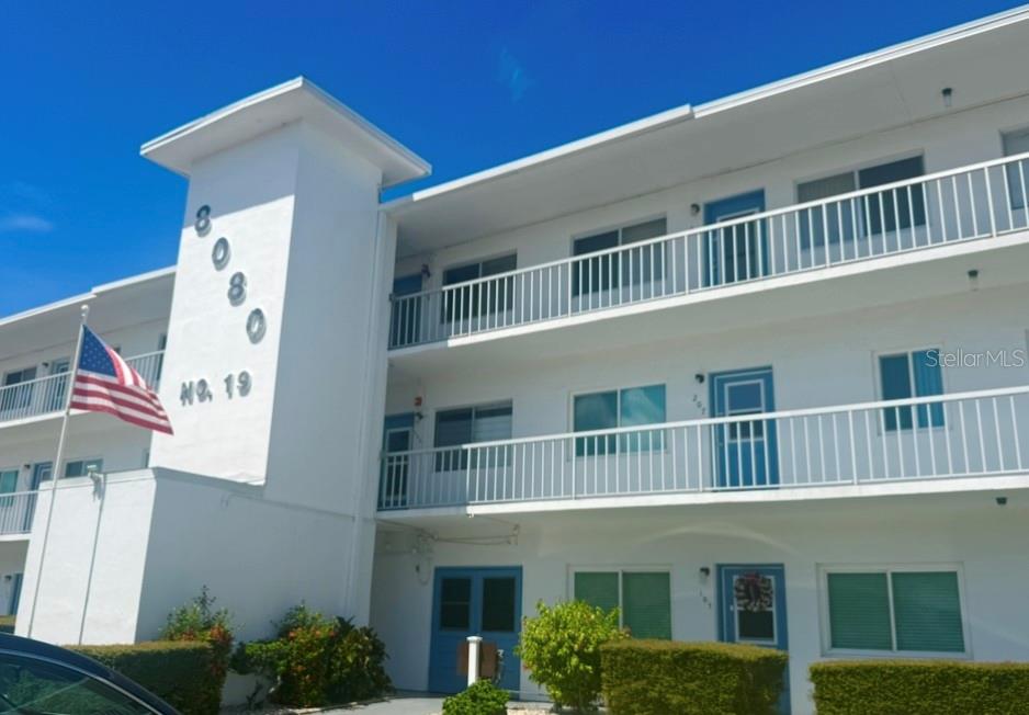 8080 112th Unit 107, Seminole, FL 33772
