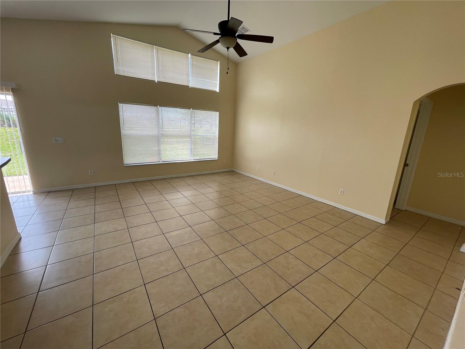 1406 Vista del Lago, Dundee, FL 33838