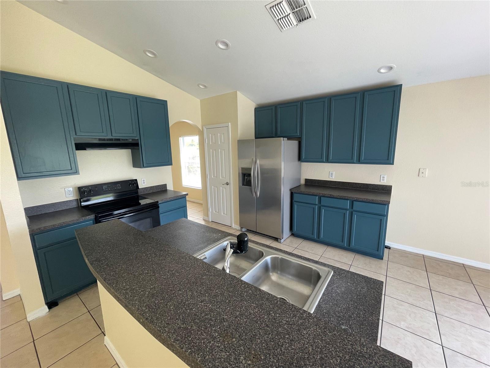1406 Vista del Lago, Dundee, FL 33838