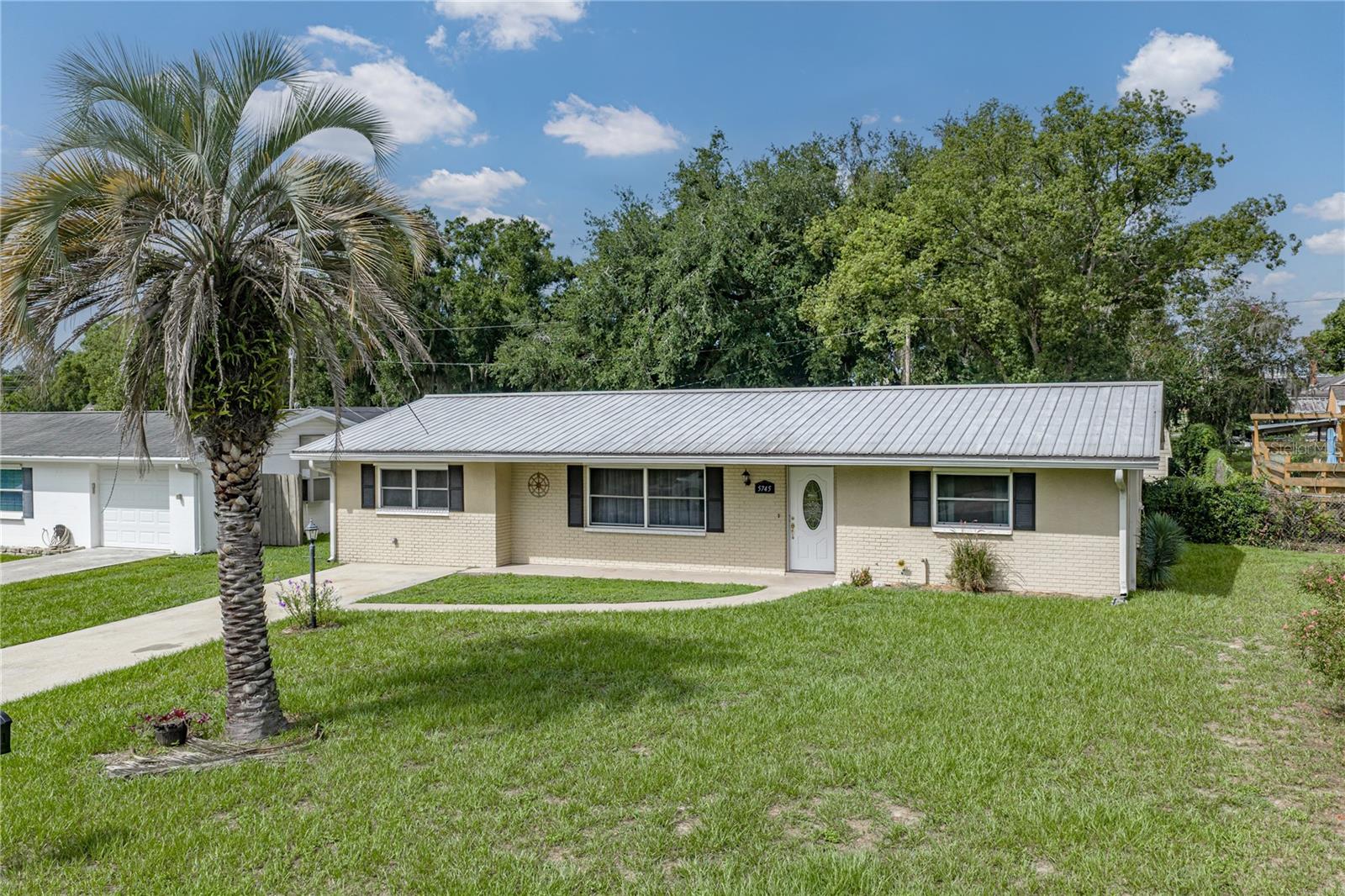 5745 13th, Zephyrhills, FL 33542