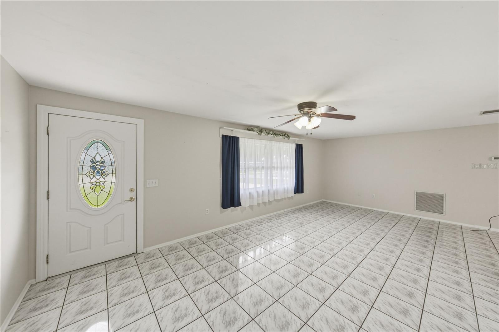 5745 13th, Zephyrhills, FL 33542