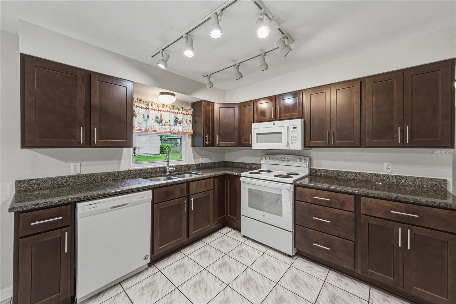 5745 13th, Zephyrhills, FL 33542